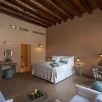 Serenissima Boutique Hotel