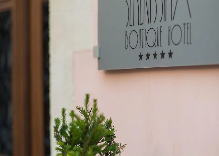 מלון Serenissima Boutique 5*