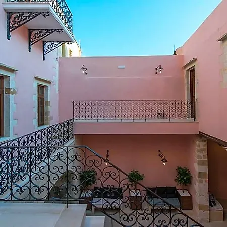 Serenissima Boutique Hanya