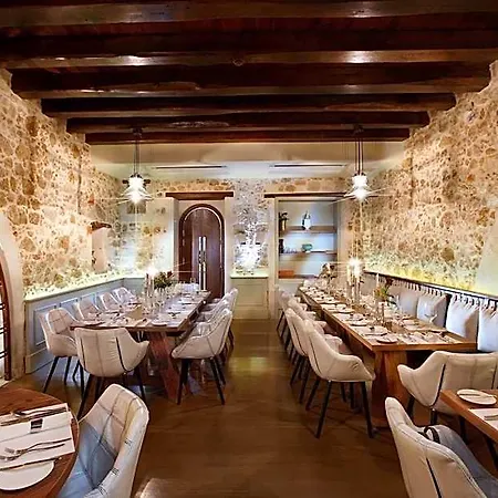 Serenissima Boutique Hanya