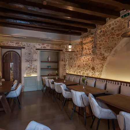 Szálloda Serenissima Boutique Hriszí Aktí Haniá