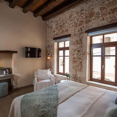 Szálloda Serenissima Boutique Hriszí Aktí Haniá